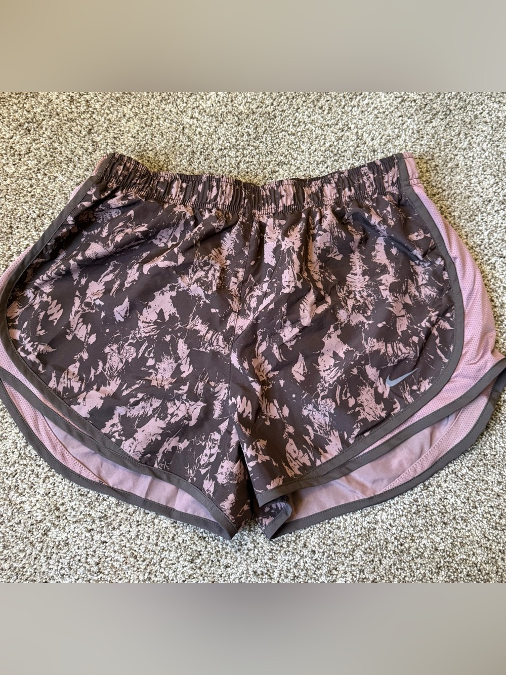Nike Women’s Pink and Gray Performance Print Athletic Shorts